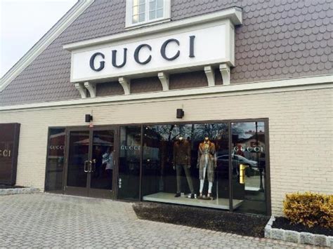 new york outlets gucci|woodbury commons gucci outlet.